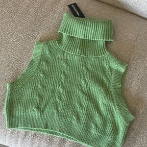 PrettyLittleThing Green Cable Knit Crop Top